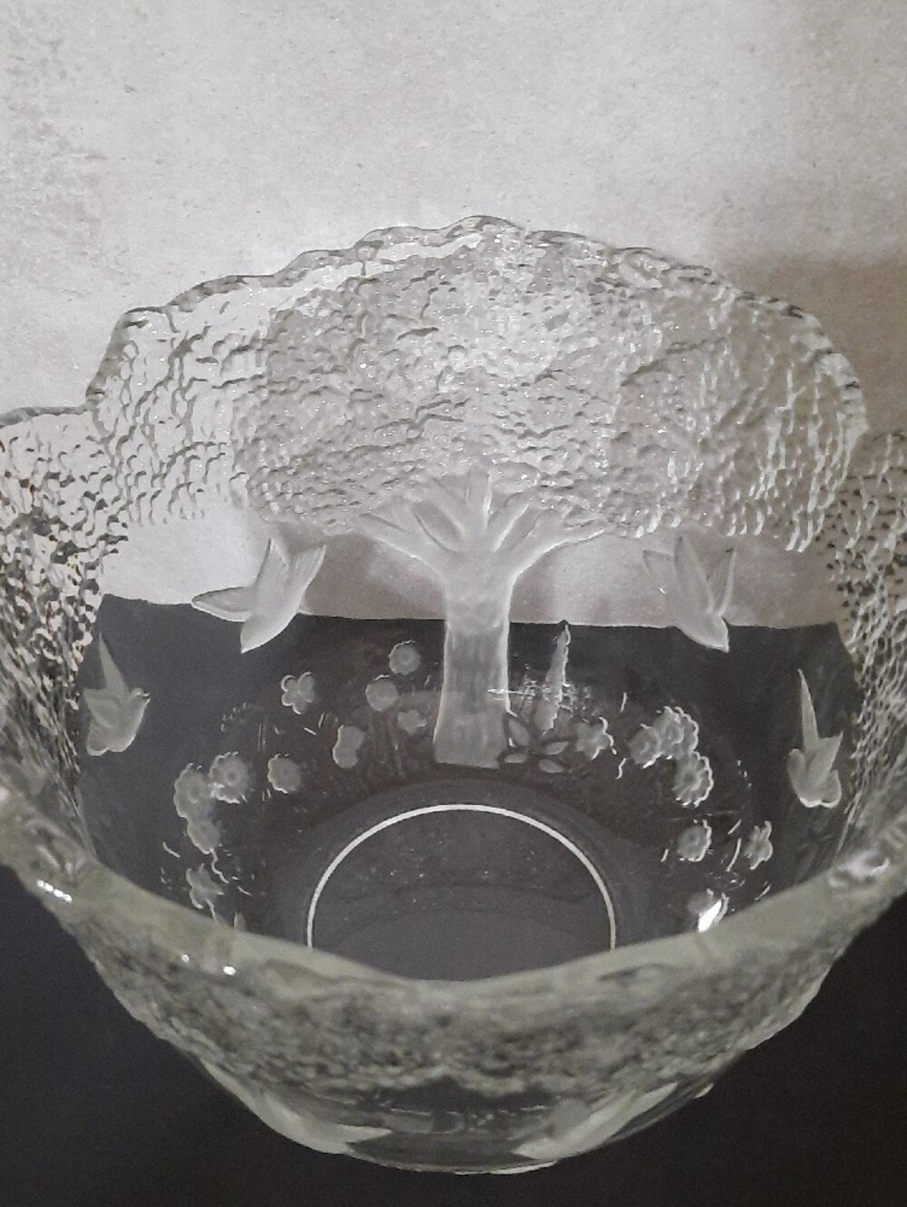 Vintage Mikasa " Tree Love" Pattern Clear Glass Bowl With 3D Birds & Trees - Picture 9 of 11